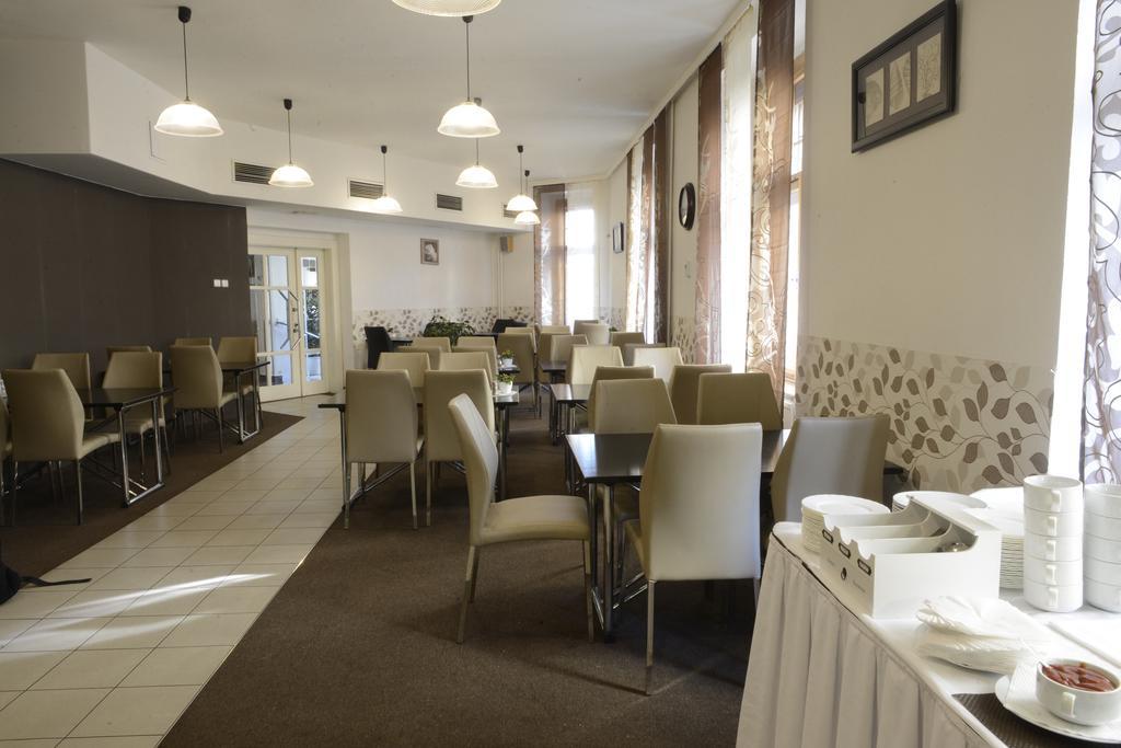 פראג Hotel Esprit מראה חיצוני תמונה